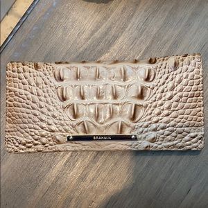 Brahmin wallet
